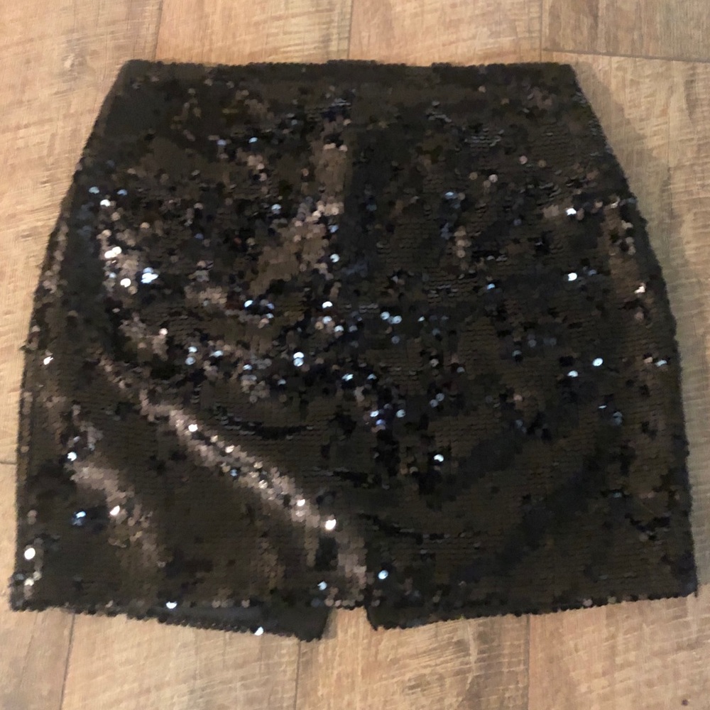 Express sequin mini skirt